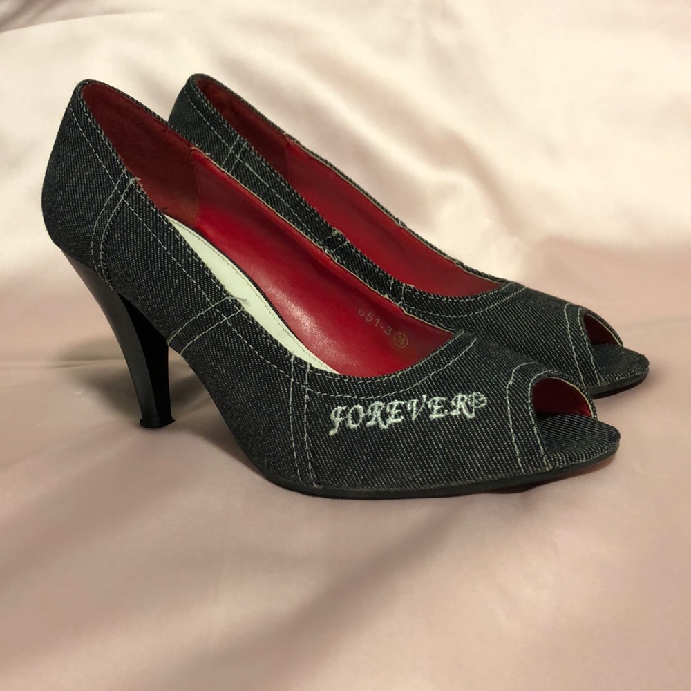 Denim shoes